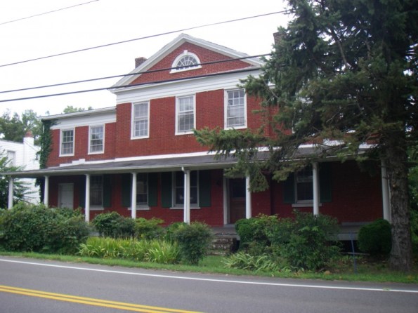 dr-tucker-house-front